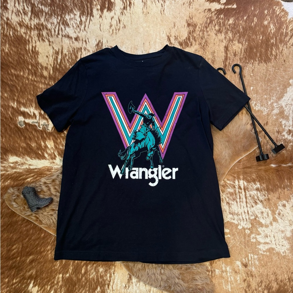 Graphic tee